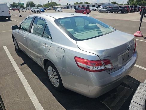Used 2010 Toyota Camry FWD image 6