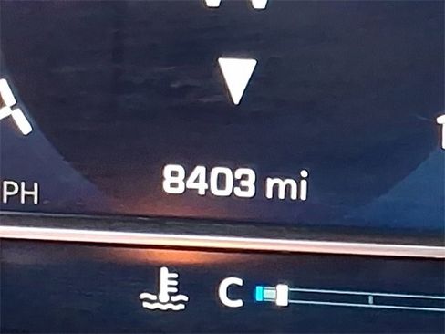 Used 2025 Chevrolet Silverado 2500 LTZ w/ LTZ Plus Package image 21