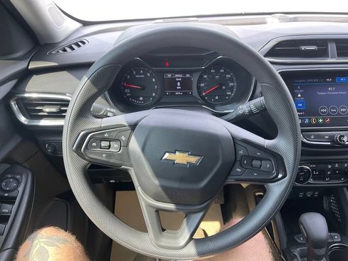 Used 2023 Chevrolet TrailBlazer LT w/ Convenience Package FWD image 10