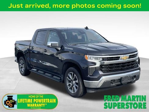 Used 2022 Chevrolet Silverado 1500 LT image 1