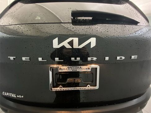 Used 2022 Kia Telluride EX w/ EX Premium Package image 28