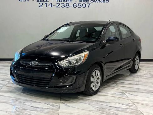 Used 2016 Hyundai Accent SE image 2