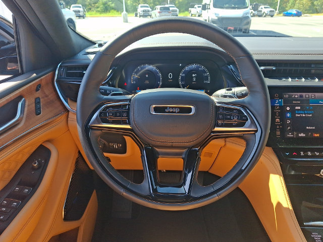 Used 2026 Jeep Grand Cherokee Summit AWD/4WD image 19