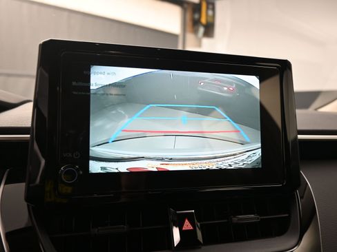 Used 2025 Toyota Corolla LE image 13