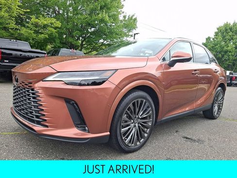 Used 2025 Lexus RX 350 w/ Convenience Package AWD/4WD image 3