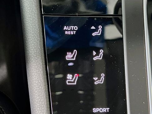 New 2026 Porsche Macan image 23