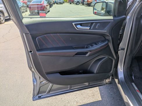 Certified 2022 Ford Edge ST-Line AWD/4WD image 14