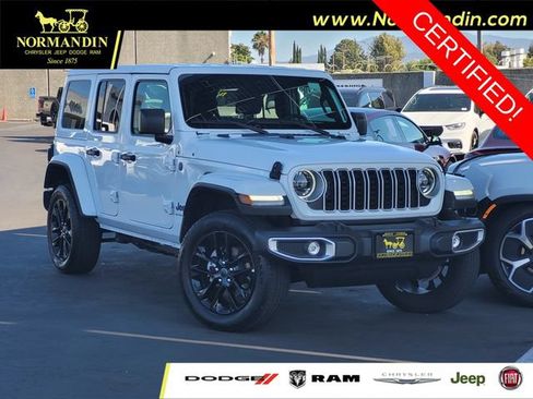 Certified 2025 Jeep Wrangler Unlimited Sahara w/ Safety Group AWD/4WD image 1