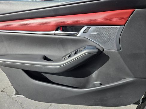 Used 2022 MAZDA MAZDA3 s image 19