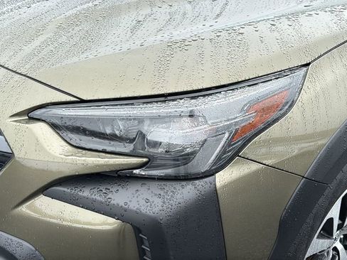 Certified 2025 Subaru Outback Premium image 9