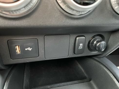 Used 2024 Mitsubishi Outlander Sport ES AWD/4WD image 35