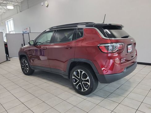 Used 2022 Jeep Compass Limited image 5