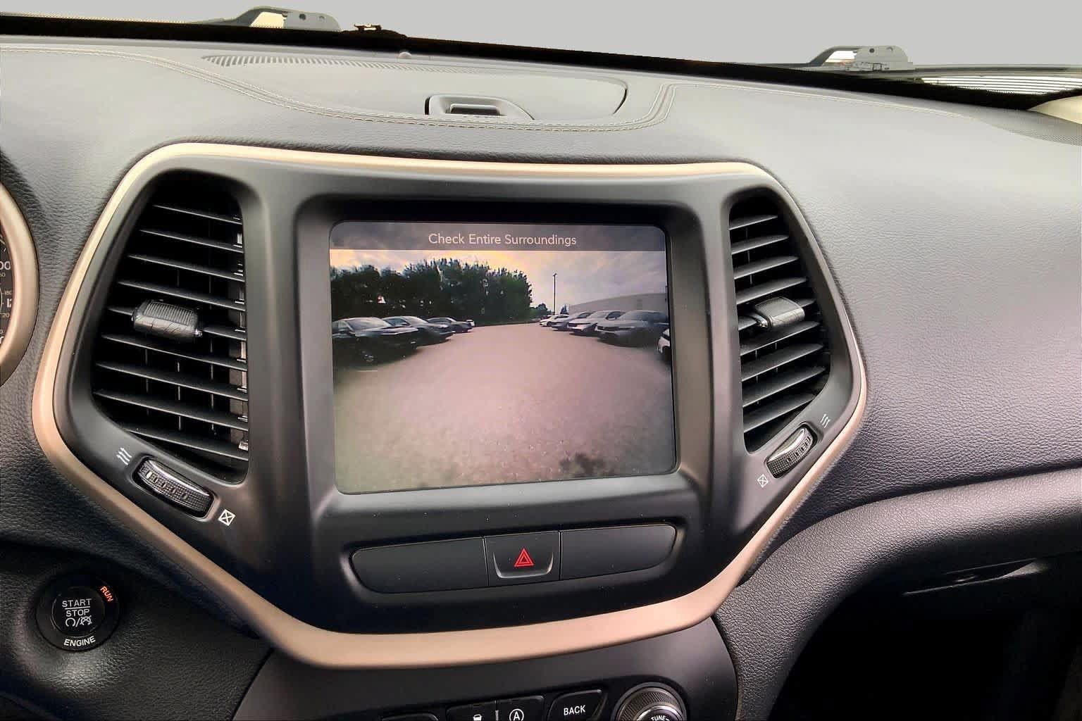 Used 2015 Jeep Cherokee Limited AWD/4WD image 29