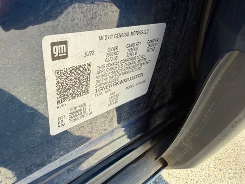 Used 2023 Chevrolet Traverse LT FWD image 32