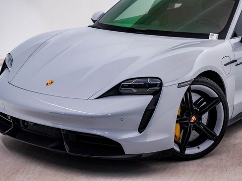 Used 2021 Porsche Taycan Turbo S image 4