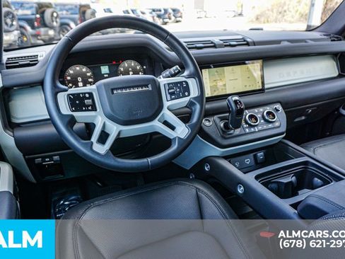 Used 2024 Land Rover Defender 90 X-Dynamic SE image 26