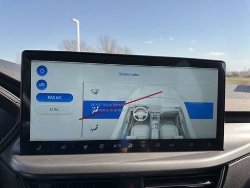 New 2025 Ford Escape SE image 25