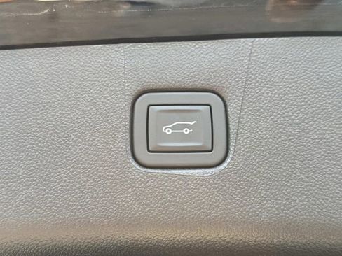 Used 2025 Chevrolet Blazer RS image 24