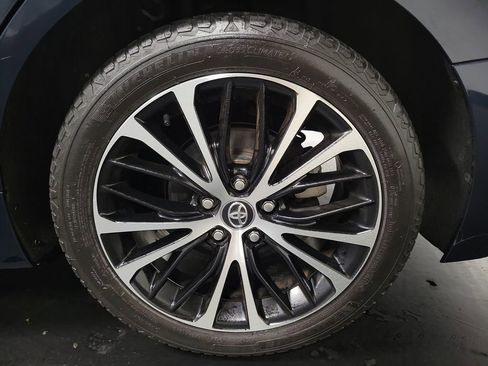 Used 2020 Toyota Camry SE FWD image 10