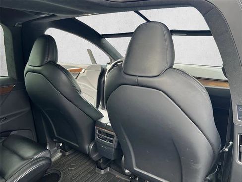 Used 2020 Tesla Model X Long Range image 19