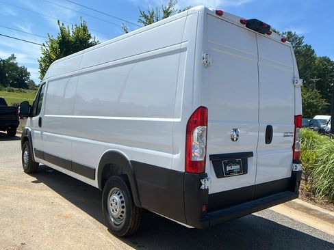 New 2025 RAM ProMaster 3500 w/ Premium Convenience Group image 10