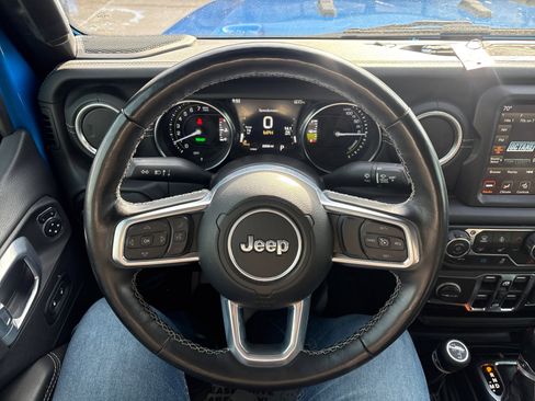 Used 2021 Jeep Wrangler Unlimited Sahara w/ Cold Weather Group image 14