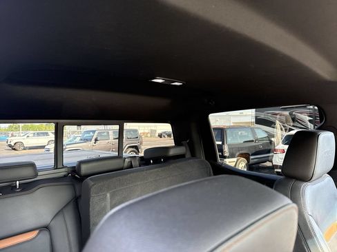 Certified 2021 GMC Sierra 1500 AT4 w/ AT4 Value Package AWD/4WD image 14