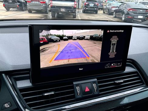 Used 2022 Audi SQ5 Premium image 26