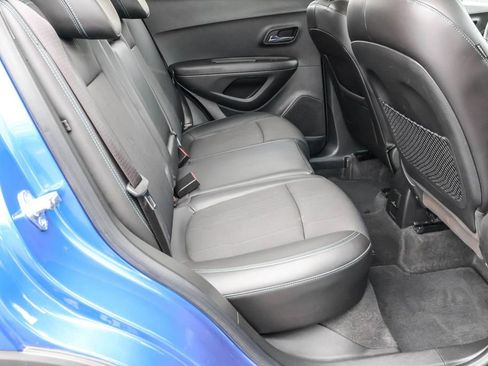 Used 2015 Chevrolet Trax LT w/ LT Plus Package AWD/4WD image 32