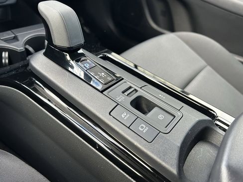 Certified 2025 Toyota Prius LE image 20