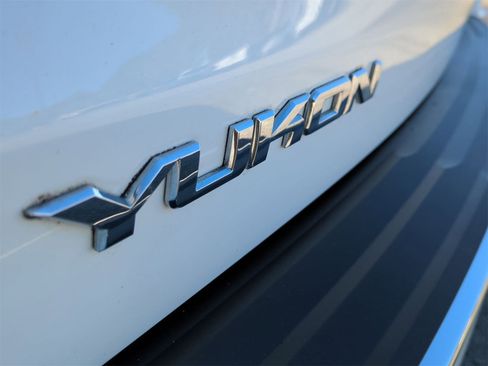 Certified 2016 GMC Yukon Denali w/ Open Road Package image 35