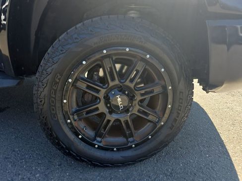 Used 2018 Toyota Tundra Limited w/ Limited Premium Package image 10