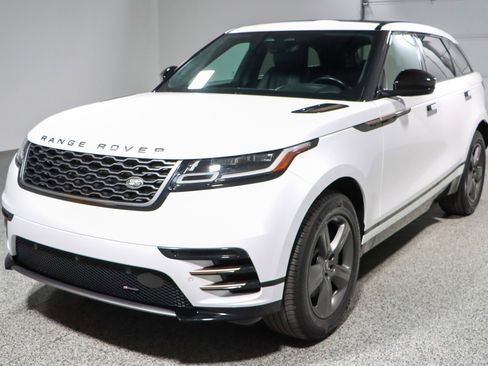 Used 2022 Land Rover Range Rover Velar R-Dynamic S image 32