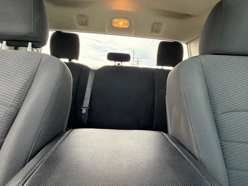 Used 2019 RAM 1500 Express w/ Express Value Package AWD/4WD image 17
