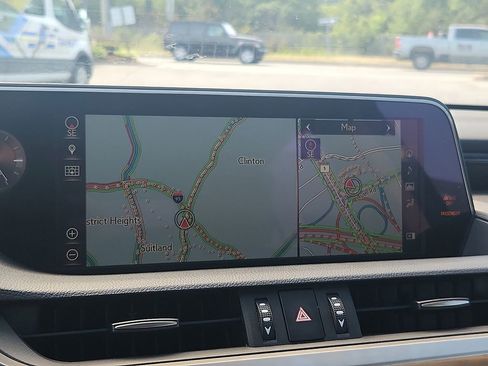 Used 2019 Lexus ES 350 w/ Accessory Package FWD image 17