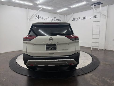 Used 2023 Nissan Rogue Platinum w/ Platinum Premium Package image 6