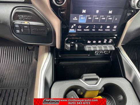 Used 2023 RAM 2500 Laramie AWD/4WD image 18