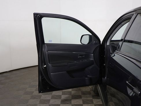 Used 2024 Mitsubishi Outlander Sport ES image 15