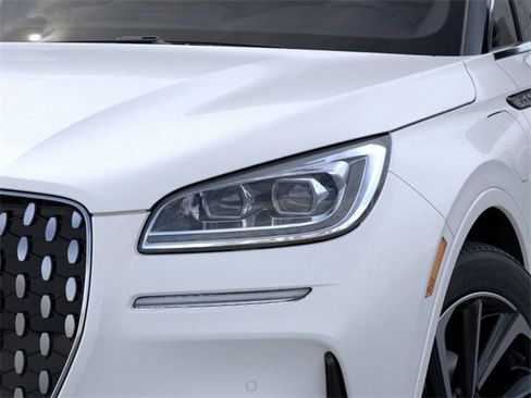 Used 2025 Lincoln Corsair Grand Touring w/ Equipment Group 301A image 18