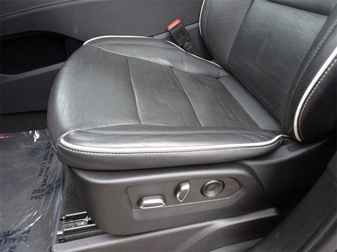 Certified 2022 Cadillac Escalade Sport w/ Touring Package image 10