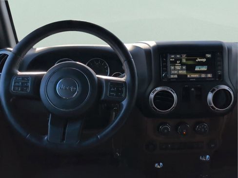 Certified 2016 Jeep Wrangler Sahara w/ Mopar Chrome Edition Group image 25