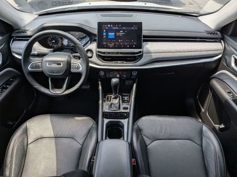 Used 2022 Jeep Compass Latitude AWD/4WD image 19