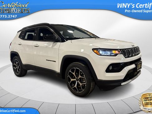 Used 2025 Jeep Compass Limited AWD/4WD image 3