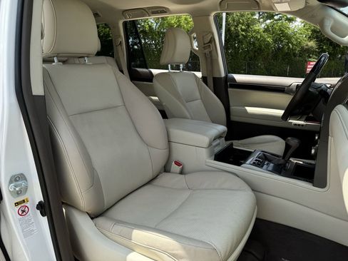 Used 2019 Lexus GX 460 Premium AWD/4WD image 28