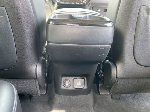 Used 2022 Kia Telluride SX w/ SX Prestige Package image 29