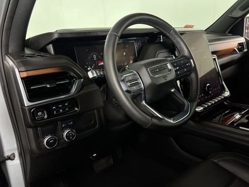 Used 2025 GMC Yukon Denali image 22