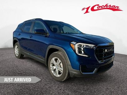 Used 2022 GMC Terrain SLE w/ Driver Convenience Package