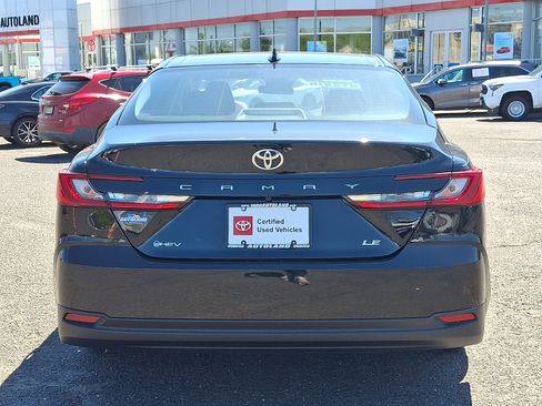 Used 2025 Toyota Camry LE FWD image 6
