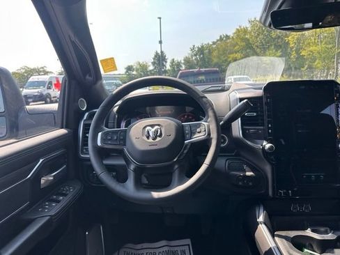 Used 2025 RAM 2500 Laramie AWD/4WD image 22