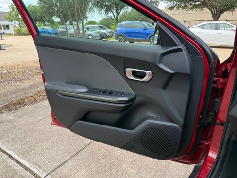Used 2025 Kia K4 FWD image 18